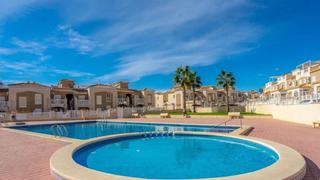 Maison jumelée à Aguas Nuevas. Oportunidad! pareado de 3 habitaciones, amplias terrazas  piscin