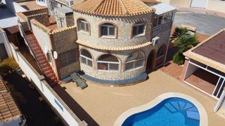 Chalet à La Florida. Oportunidad única en orihuela costa  la florida