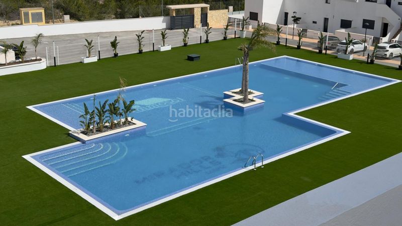 Foto 71770dbf-a20c-43a1-a50e-5760bfc7741a. Àtic amb aparcament piscina a balcón de Finestrat-terra marina Finestrat
