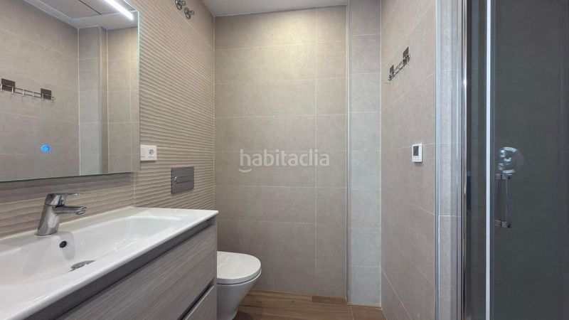 Foto e739e80e-4a71-4700-b88b-9b5f591296f9. Àtic amb aparcament piscina a balcón de Finestrat-terra marina Finestrat