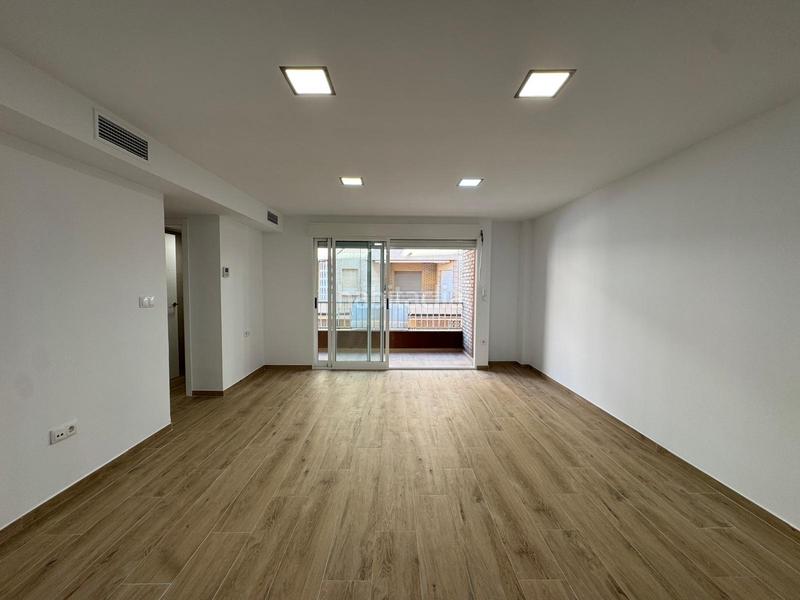 Foto 493a55e5-f5f2-4e4b-9f9a-42a3cbbd6ae2. Apartment with heating parking in Gaspar Perelló Torrevieja