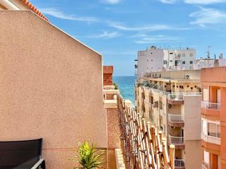 Ático en Zona Playa de los Locos. Exclusivo atico con vista lateral al mar, reforma a estrenar, 2