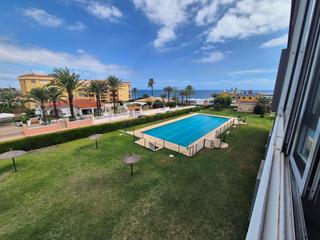 Appartement in Punta Prima. Apartamento con 2 dormitorios, 2 baños, 50 m. de la playa, garaj