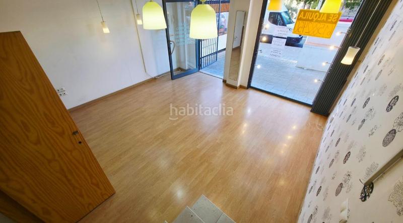 Foto 249ab14a-5af0-42d8-9689-08b483c29ebe. Alquiler local comercial estupendo local en gran zona comercial junto a miriam blasco en Alicante