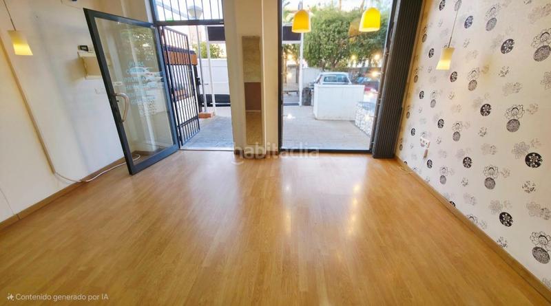 Foto 3d72a8e4-0b41-4633-8b55-a246ab69895b. Alquiler local comercial estupendo local en gran zona comercial junto a miriam blasco en Alicante