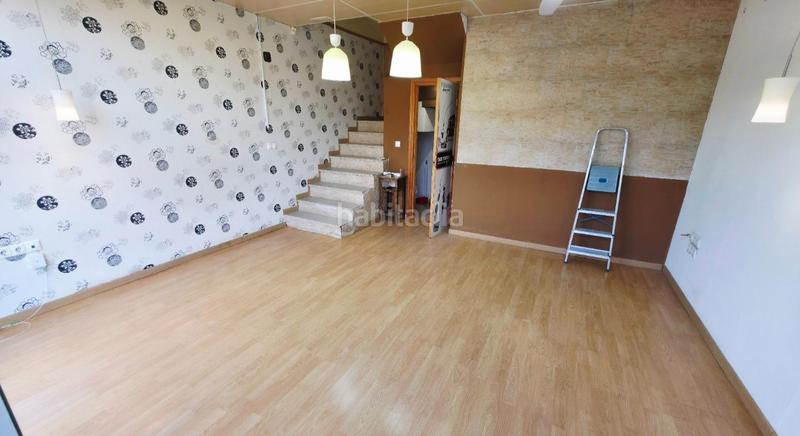 Foto 84f5e6de-a184-46c3-bf81-b2704a488651. Alquiler local comercial estupendo local en gran zona comercial junto a miriam blasco en Alicante