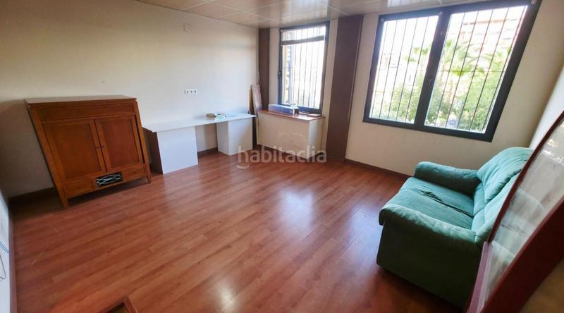 Foto 5d005a66-9dbd-42bf-a8eb-5b9b0b1dd5d2. Location local commercial dans Albufereta Alicante