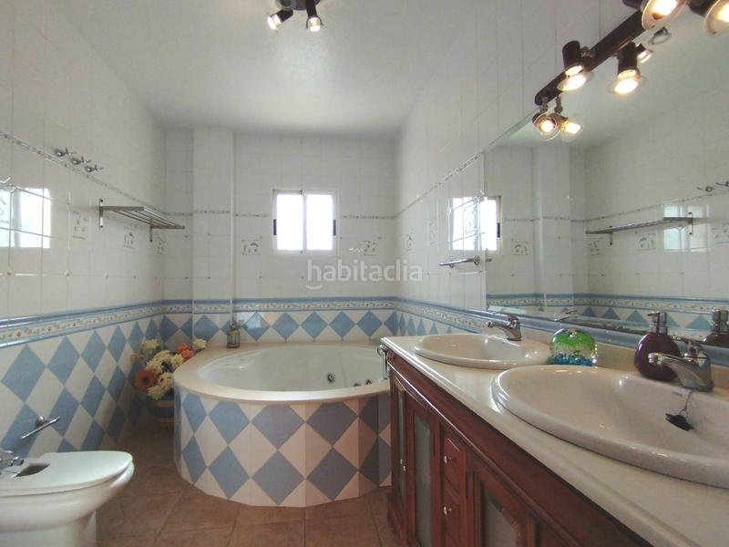 Foto b8745fb7-2ee6-41b0-84ae-7d6fc7413649. Chalet avec chauffage parking piscine dans Zona Carrefour - Urbanizaciones Torrevieja