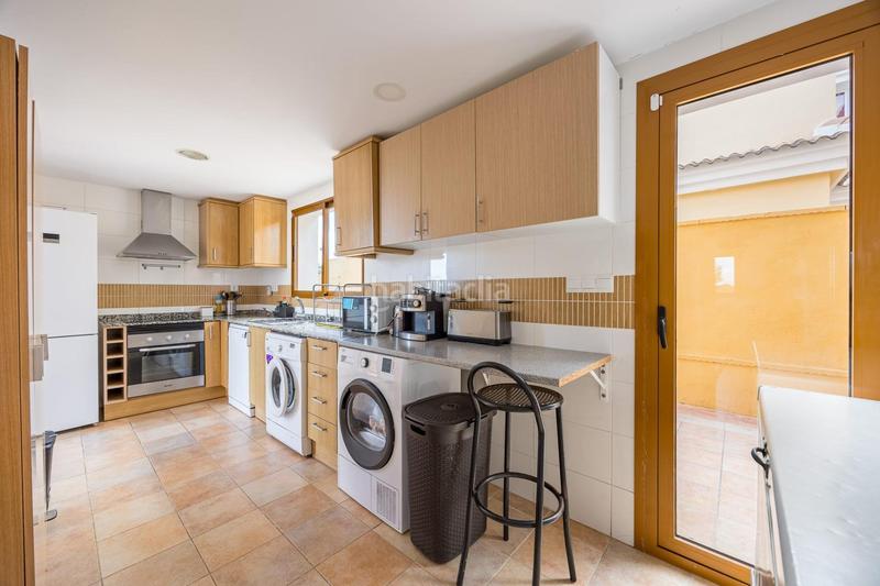 Foto f504bffc-5877-42d1-8393-c9401dc28d35. Xalet amb aparcament piscina a Polop