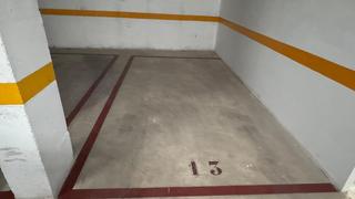 Lloguer Aparcament cotxe  Calle plus ultra. Amplio parking en la zona de altozano, alicante