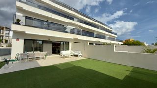 Affitto Casa in Calle londres 9. Se alquila dúplex de 3 dormitorios hasta finales de abril