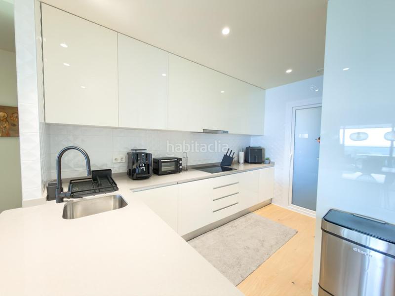Foto abd7cca7-4ca3-4602-8e55-c5babe9bcf13. Apartamento en avenida villajoyosa la 12 exclusivo apartamento con vistas al mar en sunset drive en Benidorm