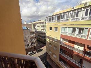 Piso en Antonio Machado. Amplio piso en venta cerca de la playa del cura  torrevieja
