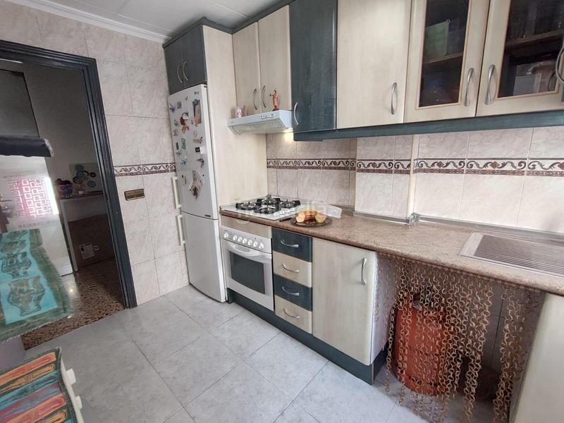 Foto 833ca95a-208f-4f4a-b0d0-b46b49fea240. Pis a Antonio Machado Torrevieja