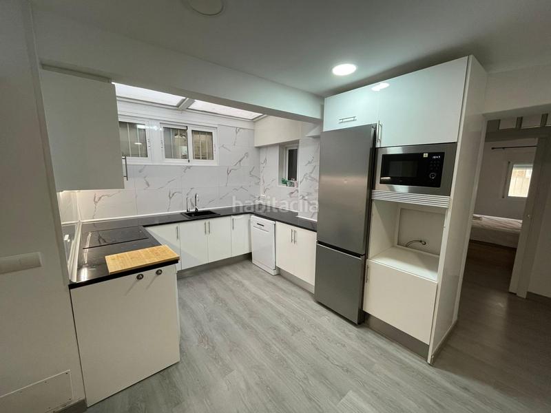 Foto b5cb158d-c6aa-4fe0-b8c3-d091a62eed04. Rez-de-chaussée dans calle dr bergez 57 dans Carolinas Altas Alicante