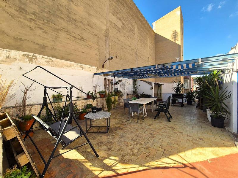 Foto 5c52db61-0059-4f05-8ec6-7ac20b10a44b. Edificio gran oportunidad de inversión en el centro en Alicante