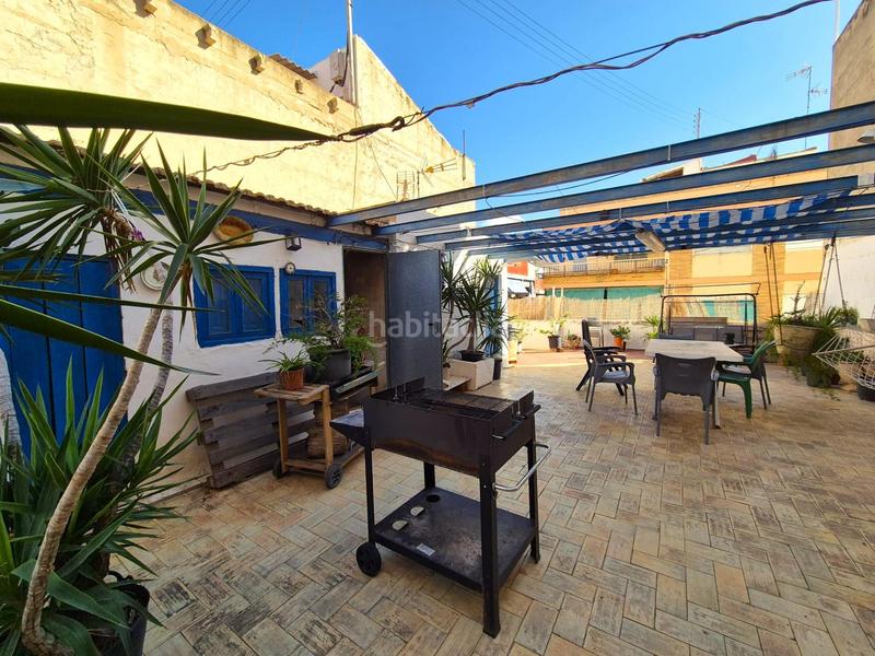 Foto d1bda0a4-9edf-4493-92ce-cefaae7a51f8. Edificio gran oportunidad de inversión en el centro en Alicante