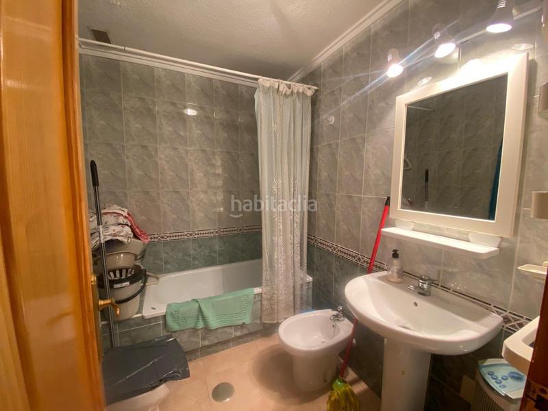 Foto f8baf207-abdd-4f36-bfde-ec55a1c059d5. Apartament amb piscina a Centro - Muelle Pesquero Torrevieja