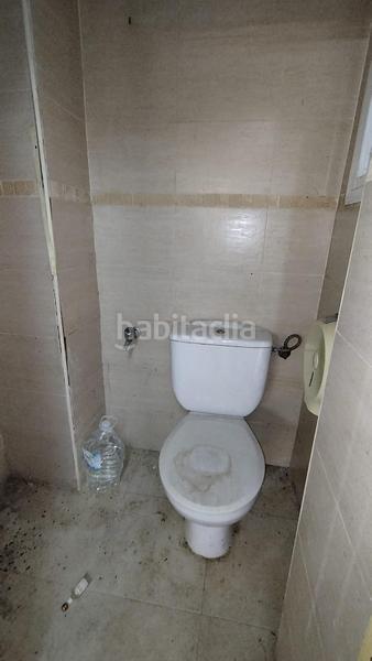 Foto 61660c4e-6a74-4d1e-9bfc-2a527582d4d1. Lloguer local comercial a Carolinas Bajas Alicante