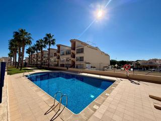 Apartament a Los Balcones y los Altos. Exclusivo apartamento con 2 dormitorios, 1 baño y piscina