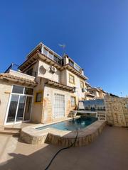 Reihenhaus in Zeniamar - Horizonte - La Campana. Adosada en punta prima con vistas al mar, 3 dormitorios y piscin