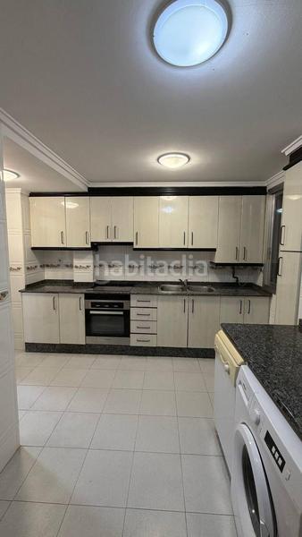 Foto 371657a9-52c2-4dd7-a889-dc78a7cc35a2. Piso  , zona quatre carreras en Na Rovella - Hermanos Maristas Valencia