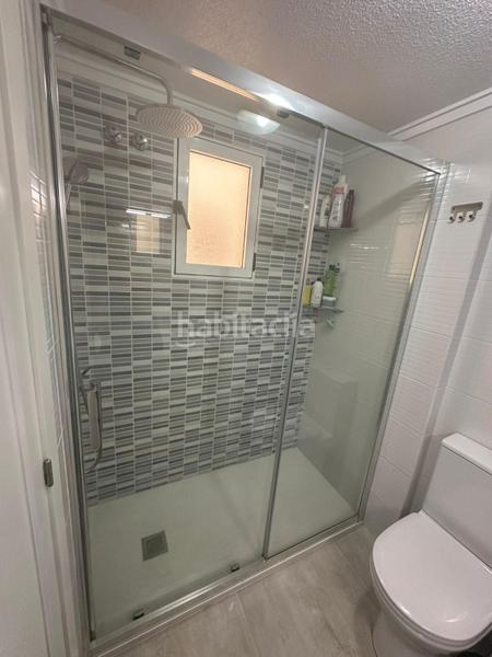 Foto 2953ee6e-654e-4d31-b762-fdeec418ca5d. Apartament amb piscina a Parque de las Naciones Torrevieja