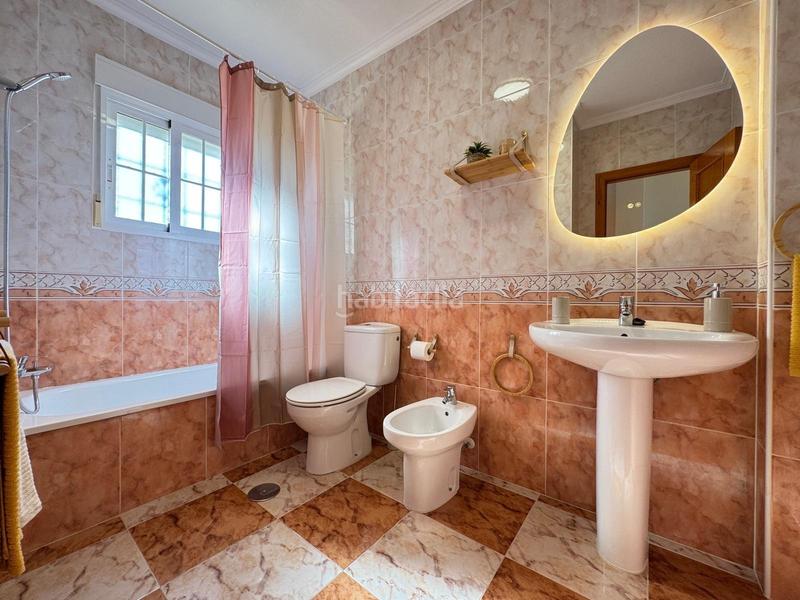 Foto 031b133d-c645-45c6-b009-524f54e7847a. Casa a schiera con parcheggio piscina in Lomas de Cabo Roig - Los Dolses Orihuela