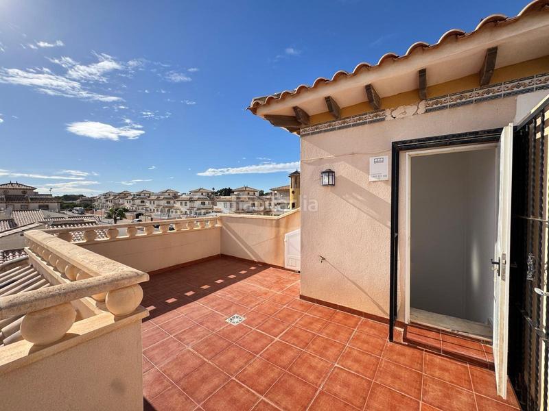 Foto f20458b2-5d96-4d39-92e1-2b5f27b79dc5. Casa a schiera con parcheggio piscina in Lomas de Cabo Roig - Los Dolses Orihuela