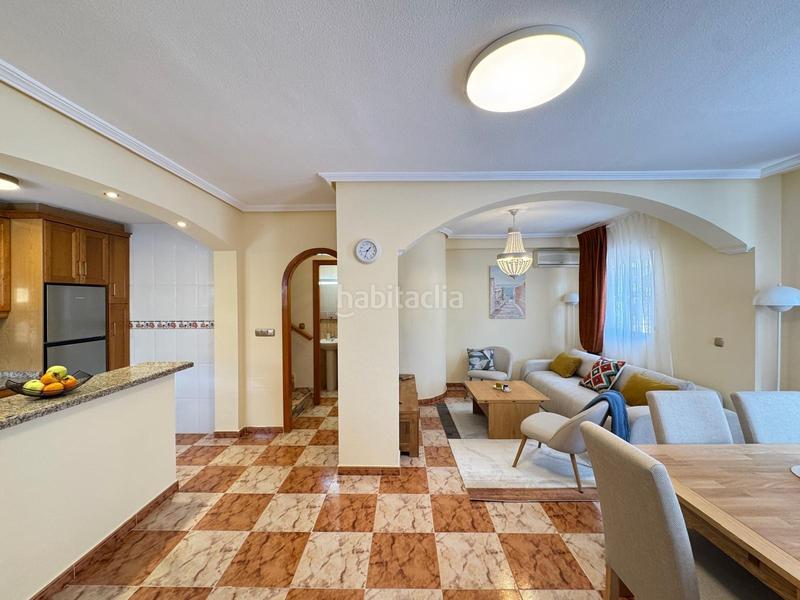 Foto fd51aa37-203f-453e-a09c-1954aa91d15e. Casa a schiera con parcheggio piscina in Lomas de Cabo Roig - Los Dolses Orihuela