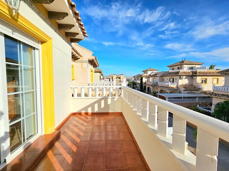 Foto 5ecd38b4-a057-42f3-8314-477b6b4b4a42. Casa adossada amb aparcament piscina a Lomas de Cabo Roig - Los Dolses Orihuela