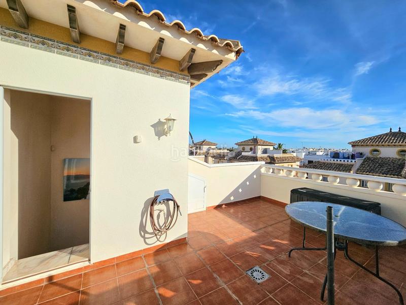 Foto d4c7dc7e-162d-4ae5-a016-f8e4e3a929a9. Casa adossada amb aparcament piscina a Lomas de Cabo Roig - Los Dolses Orihuela