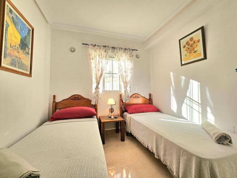 Foto d83e5b87-a91b-427d-a710-417f446a6cca. Casa adossada amb aparcament piscina a Lomas de Cabo Roig - Los Dolses Orihuela