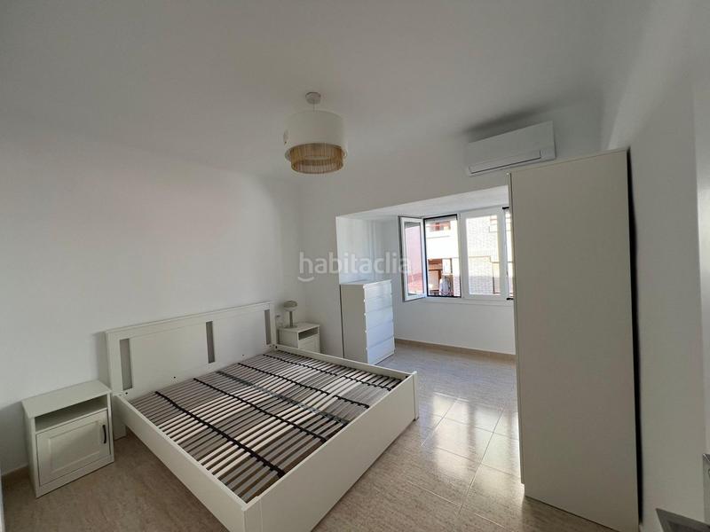 Foto 5ab290cc-afb8-41c1-ae5a-a4cc7a1ea1a9. Alquiler apartamento piso reformado en centro de larga duración en Alicante