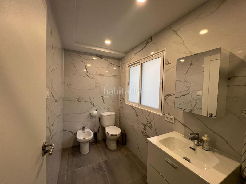 Foto c7b23557-ba66-4942-8f14-8097163ef46b. Alquiler apartamento piso reformado en centro de larga duración en Alicante