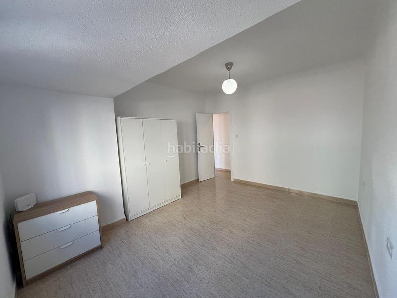 Foto 0d1a6c33-044f-4fe1-b50e-a9a48aca2c22. Lloguer apartament a Mercado Alicante