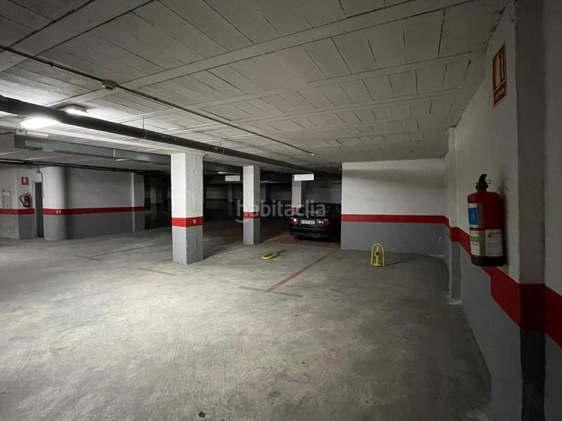 Foto f86b354c-4b4a-42a7-874f-431b5e3f0363. Parking coche garaje en venta, av. de las habaneras en Torrevieja