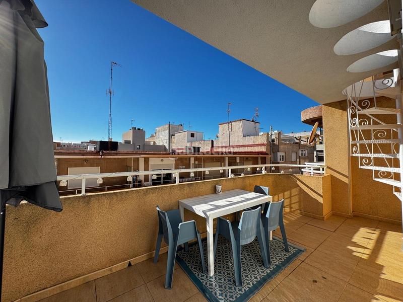 Foto 5d96b75c-0580-4ab7-855b-898fed67288c. Àtic amb calefacció a Zona Playa del Cura Torrevieja