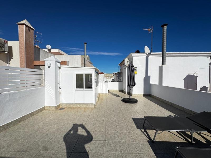 Foto e6dd8d6f-efeb-47e9-8f97-661427fc600c. Àtic amb calefacció a Zona Playa del Cura Torrevieja