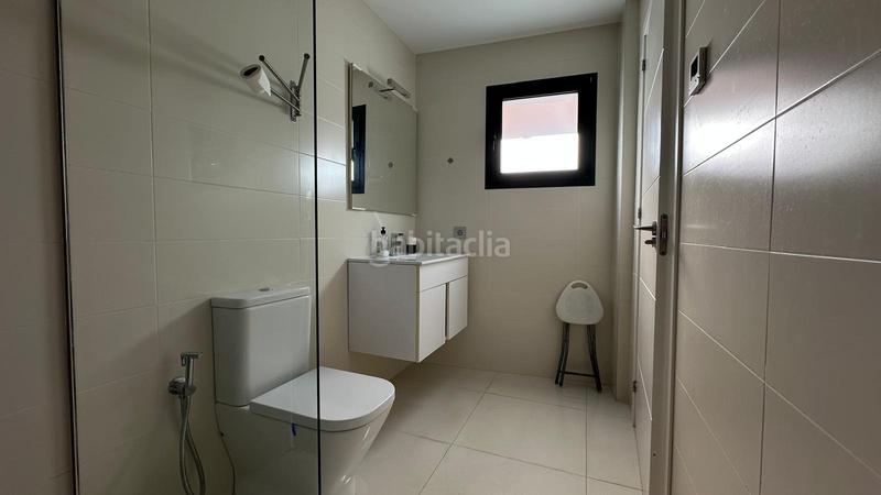 Foto 5fb94796-e1c9-4a0b-98d6-b5914af18d5a. Appartement avec parking piscine dans Avenida Habaneras - Curva de Palangre Torrevieja