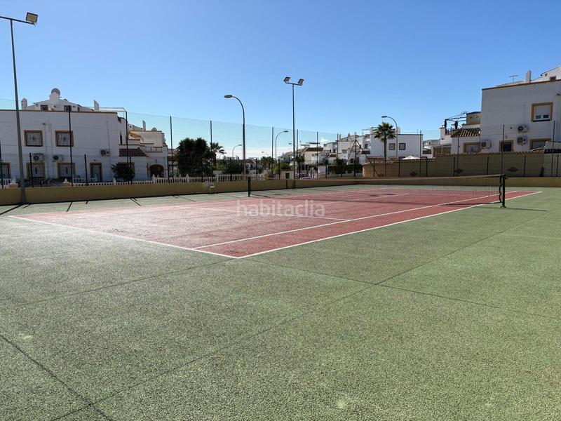 Foto cdb8c331-d4e7-4376-9bf4-659c7300bff8. Casa amb piscina a La Florida Orihuela