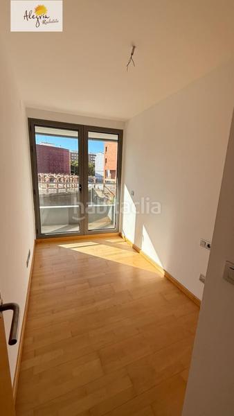 Foto e20552a9-b16d-4a0c-b60f-1f9cdcabe6ed. Lloguer apartament amb aparcament a La Constitución-Canaleta Mislata