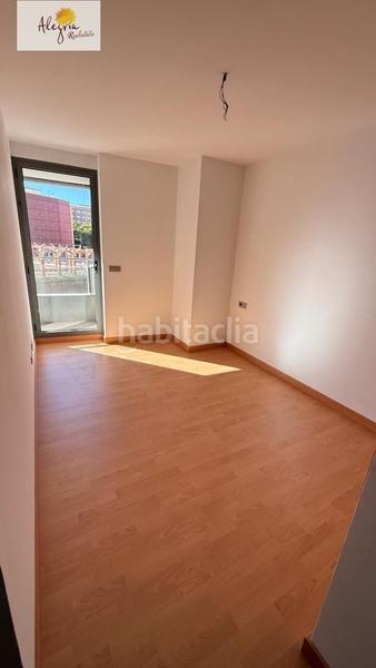 Foto 60412655-4212-4b6f-a089-56a58fdec833. Location appartement avec parking dans La Constitución-Canaleta Mislata