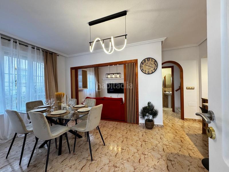 Foto 3224e3e1-a8a2-40c3-8893-3d3c68f8303e. Casa adossada amb calefacció aparcament piscina a Orihuela