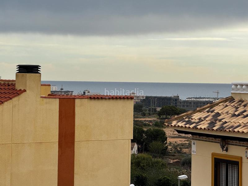 Foto 5881f641-024d-4fcd-abed-176ff53b29a9. Casa adossada amb calefacció aparcament piscina a Orihuela