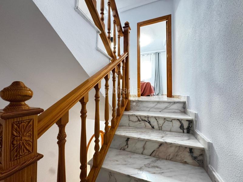 Foto af1ebdca-71cd-466c-811b-43e6a8972384. Casa adossada amb calefacció aparcament piscina a Orihuela