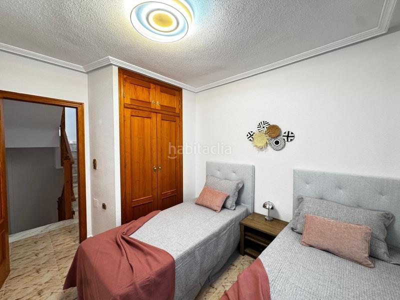 Foto f1f3b68f-9368-4fa2-801e-561a1da99215. Casa adossada amb calefacció aparcament piscina a Orihuela