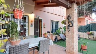 Doppelhaus in Parque Acuático - Sector 25. Pareado de una sola planta  ideal para familias