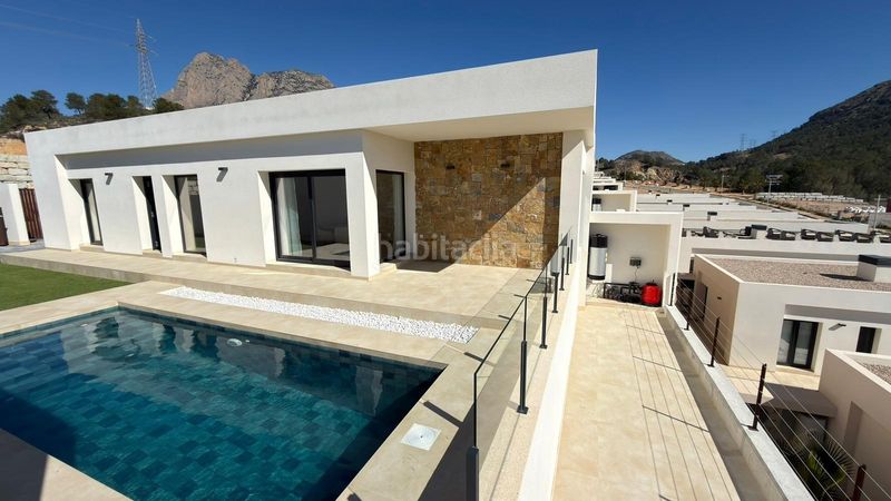Foto 61054a2c-8991-4ecc-8a82-8d7912368d40. Xalet amb aparcament piscina a Finestrat pueblo Finestrat