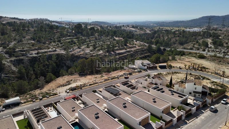 Foto f5521099-2121-45cd-b870-1a077c57f593. Xalet amb aparcament piscina a Finestrat pueblo Finestrat